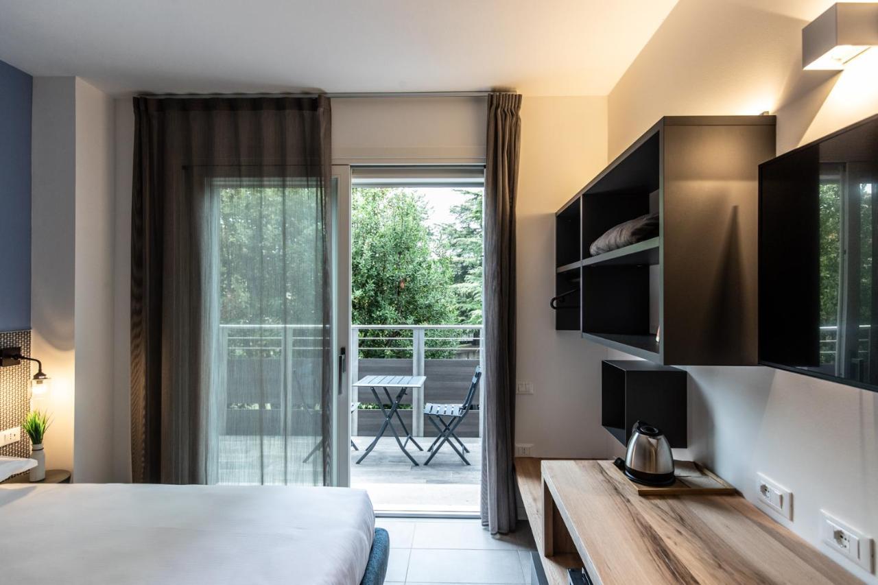 Sei Garda Apartments Peschiera del Garda Bagian luar foto
