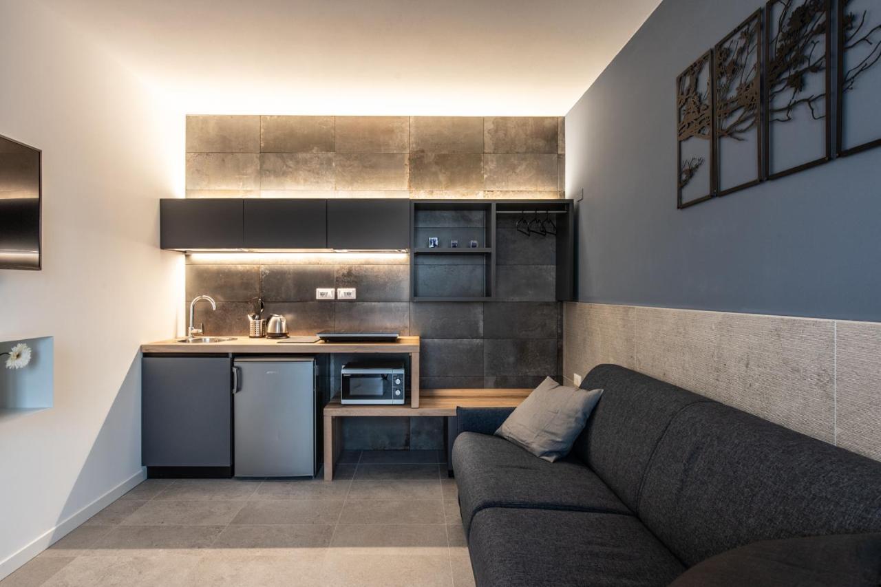 Sei Garda Apartments Peschiera del Garda Bagian luar foto