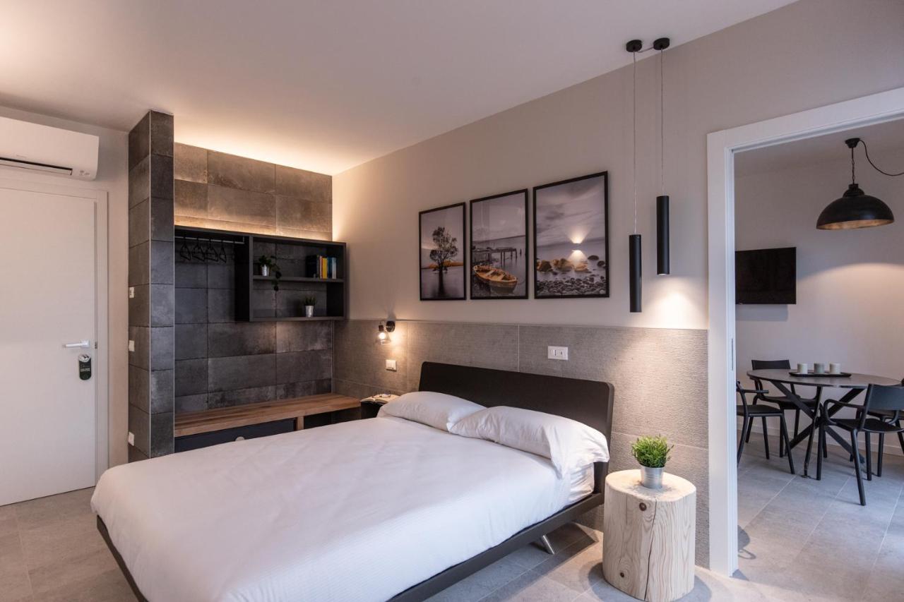 Sei Garda Apartments Peschiera del Garda Bagian luar foto